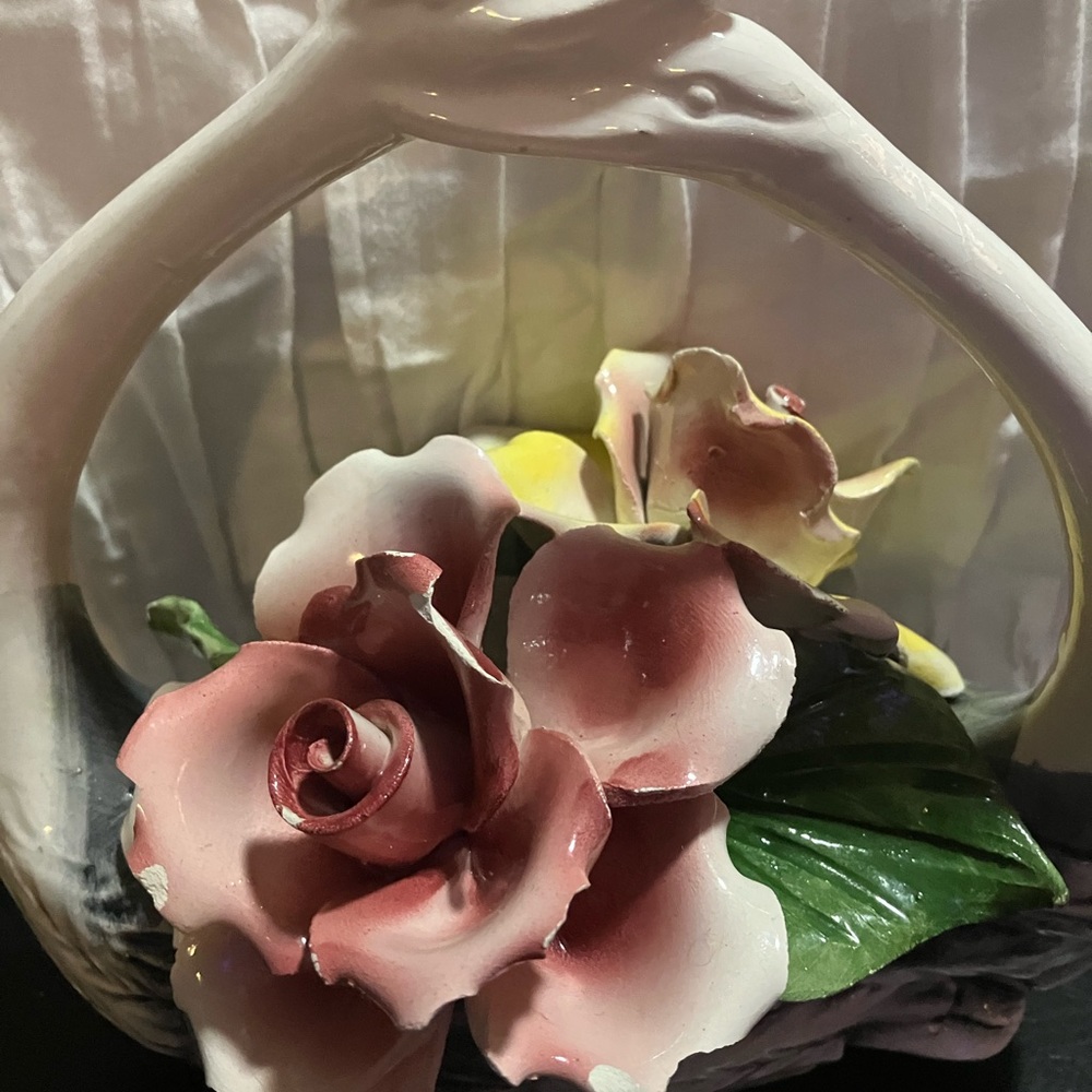 Capodimonte Vintage Swan and Roses..porcelain